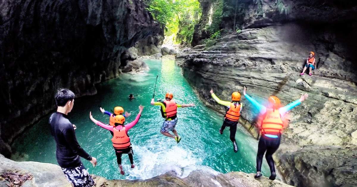 Spot Wisata Canyoneering Terbaik Di Indonesia 2025