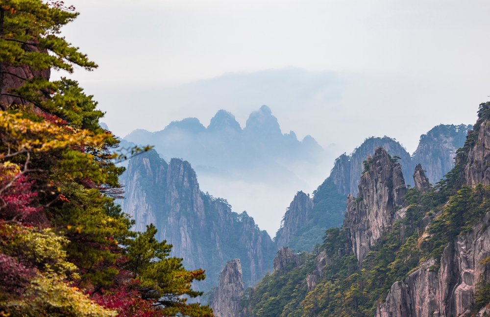 Rekomendasi Pemandangan Gunung Terindah Dunia 2025