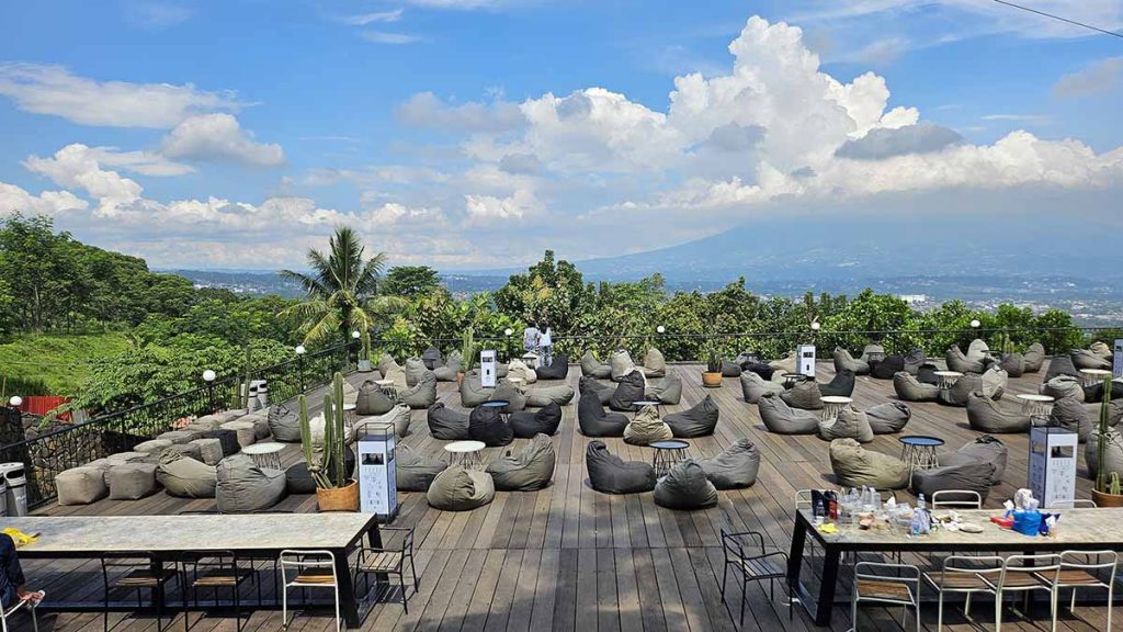Wisata Cafe Di Bogor Dengan Pemandangan Alam Menakjubkan